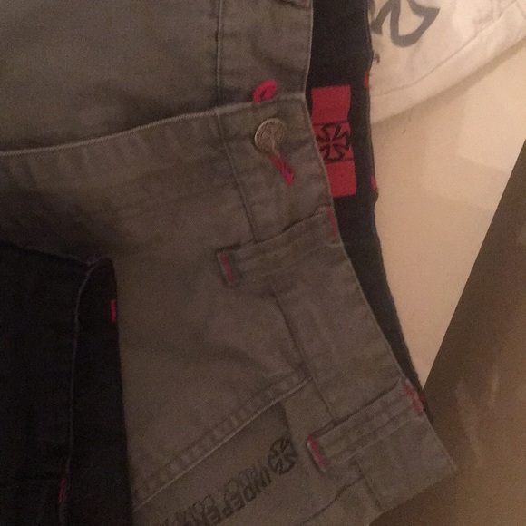 Indepenent truck company shorts 3 pair size 34 - Picture 3 of 6
